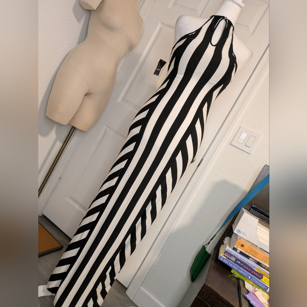 bebe Monochrome  Black And White Striped Maxi Dress. NWT. Size XS
